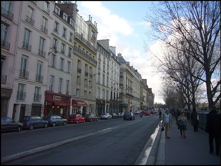 P1890744
