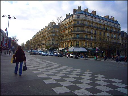 P1930536