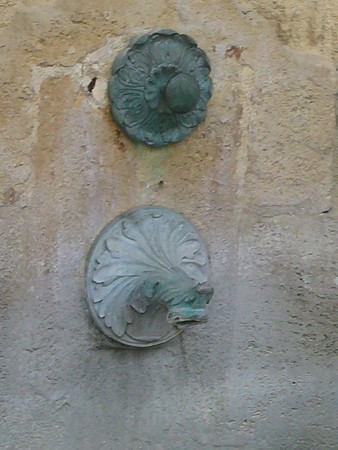 125