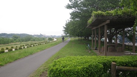 14050604_多摩川・休憩所