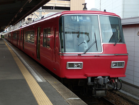 5702F