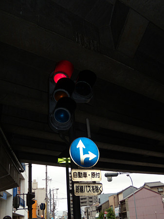 一宮駅縦型信号機