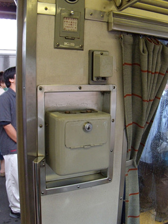 7011Fドア開閉装置