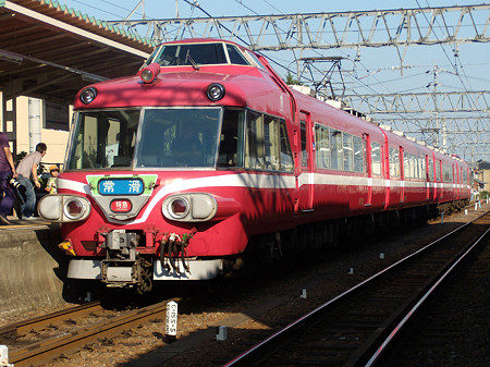7011F特急常滑