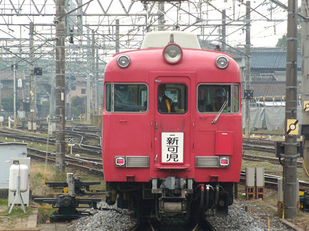犬山駅6番線に進入する7703F