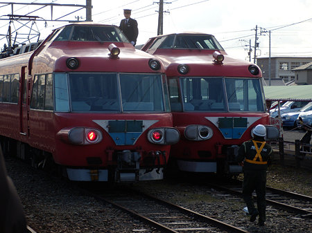 7041Fと7043F並び1