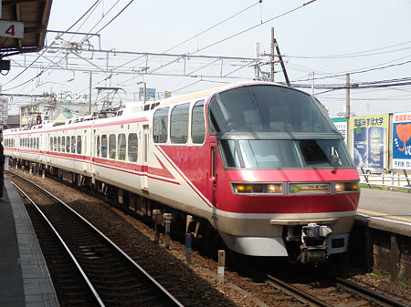 1001F知立通過