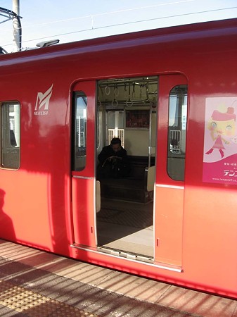 6832F半開きドア外側