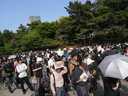 都立青山公園で待機02