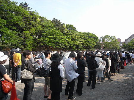 都立青山公園で待機03