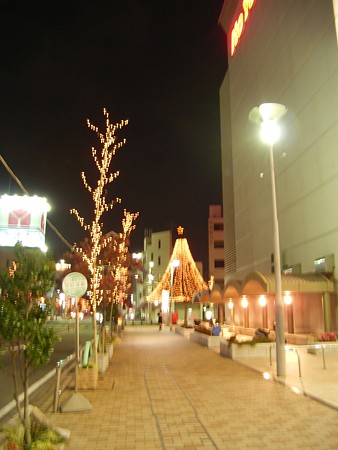 ラピオ前のクリスマスツリー
