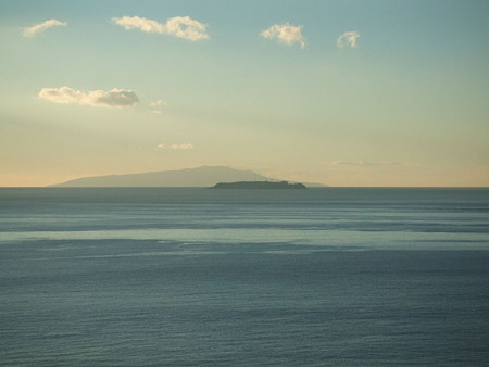 初島と伊豆大島