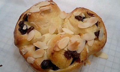 シナモン×レーズンぱん