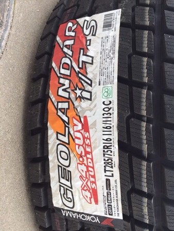 YOKOHAMA　ジオランダー　285/75/R16