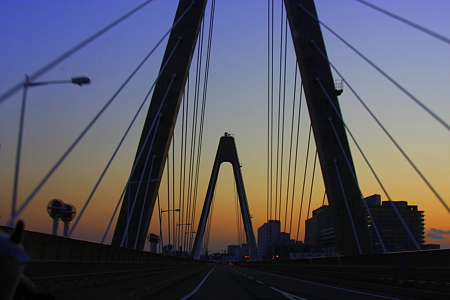 夕暮れの内灘大橋