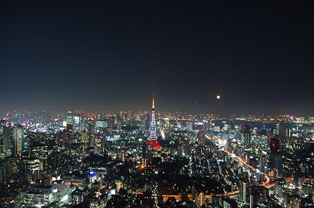 六本木ヒルズ　スカイデッキからの東京タワー