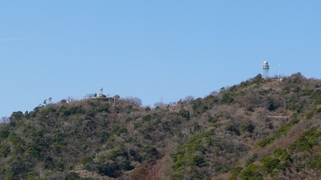 香貫山の電波塔