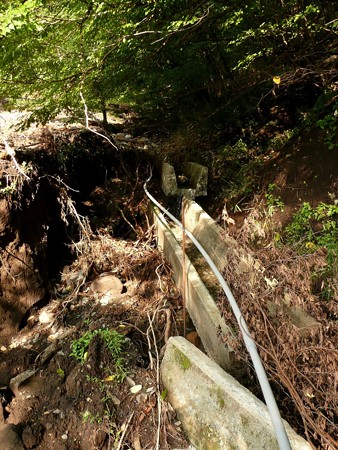 破損した排水溝