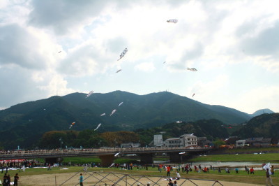 凧揚合戦