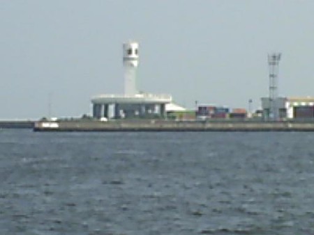 OUT 本牧埠頭 (2)