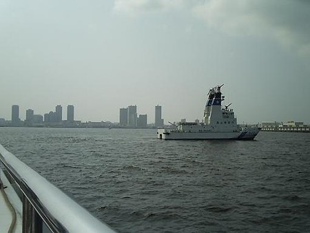 IN 横浜港内 (2)