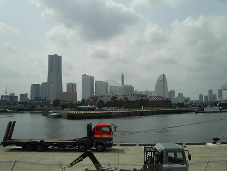 080801 赤レンガとMM21