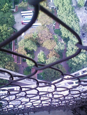 081027-テレビ塔 階段 (3)