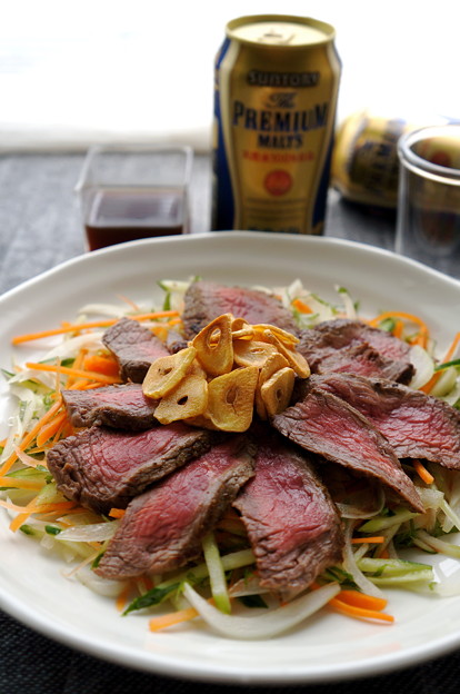 野菜モリモリ♪ポン酢であっさり簡単ローストビーフ 写真: 野菜モリモリ♪ポン酢であっさり簡単ローストビーフ