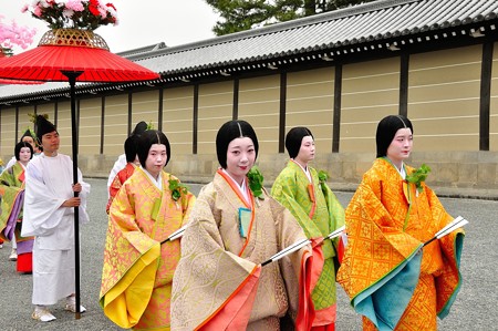祭りの前