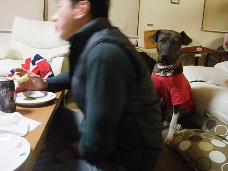 後ろで待機