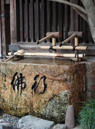 手水鉢