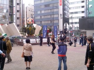聴衆(5月5日、しきしま会街宣)