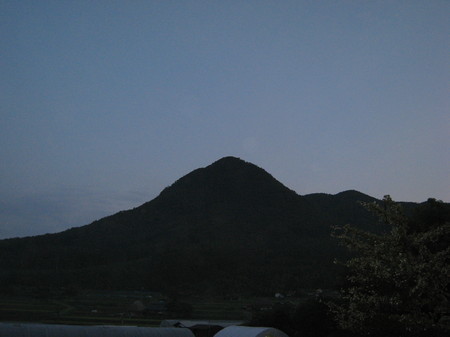 夜明け前の龍頭山